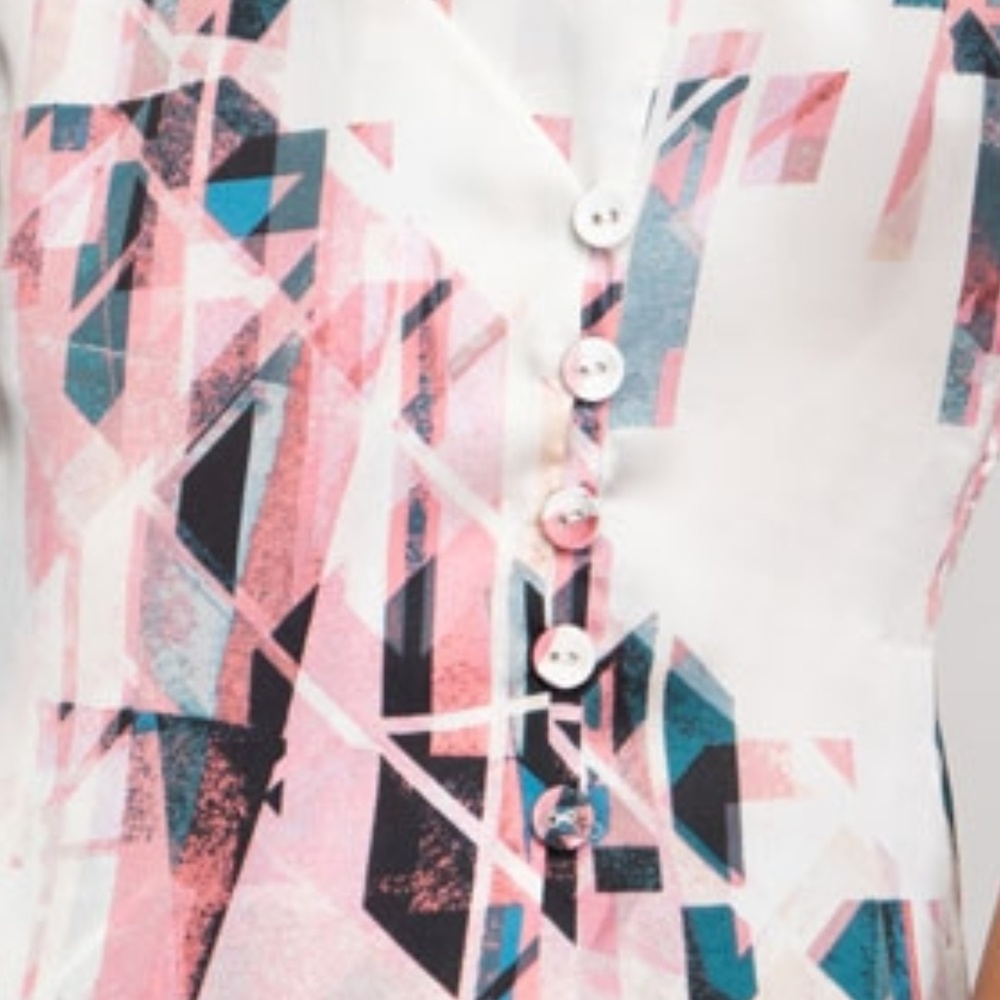 V-Neck Print Cami With Front Button Detail - Picture 5 of 5